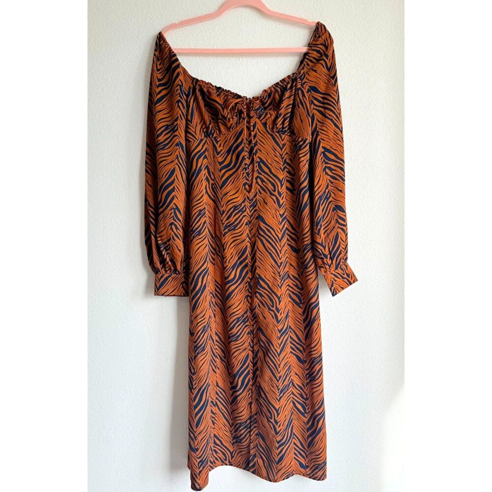 All In Favor Milkmaid Midi Dress in Brown & Navy Blue Tiger Print size Medium